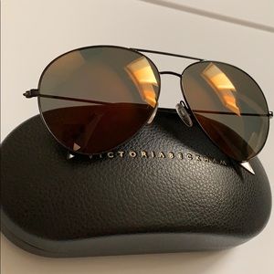 Victoria Beckham. Sunglasses Aviator